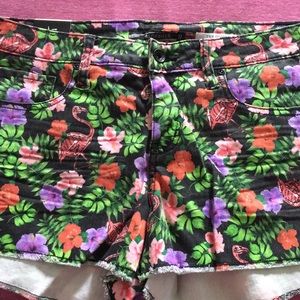 Skeleton Flamingo shorts